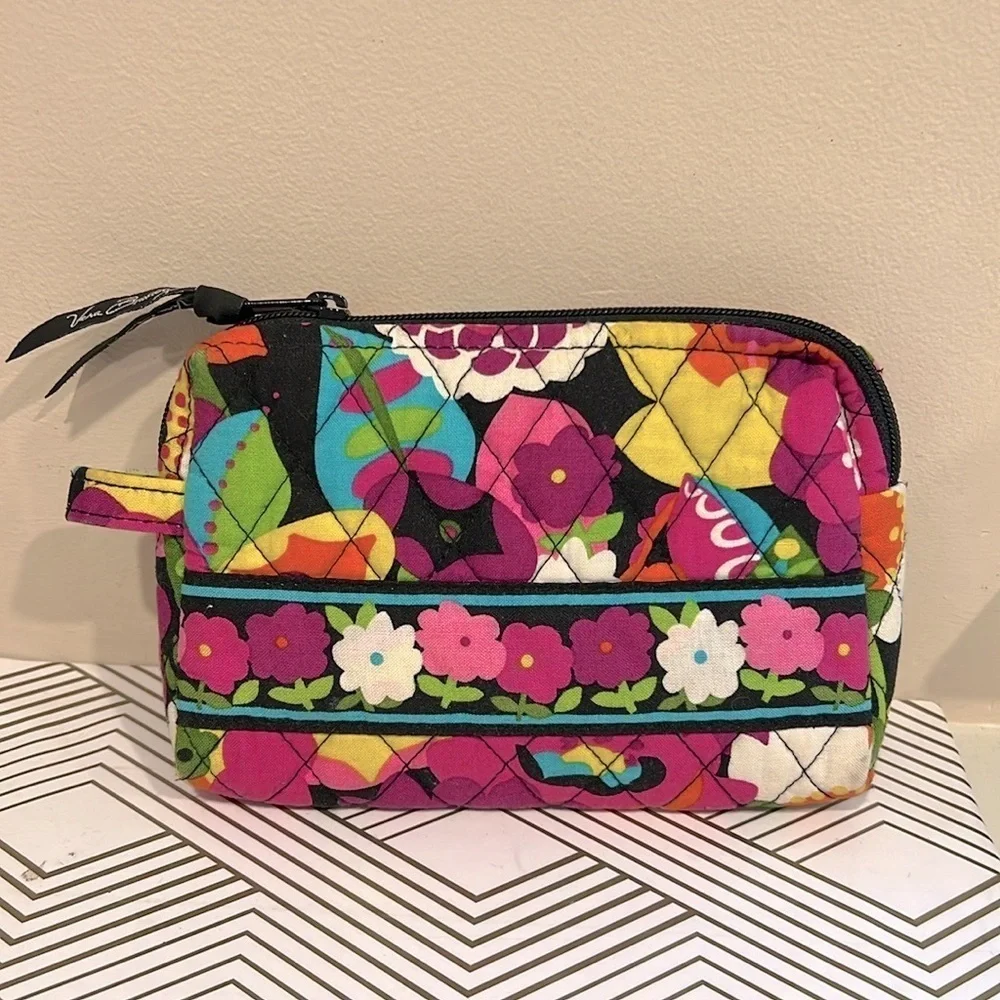 🔥Vera Bradley Floral Quilted Cosmetic Bag 🔥